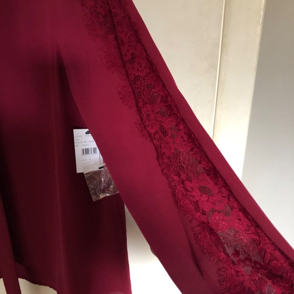 Vince Camuto Deep Red Long Sleeve Blouse. NWT. Size M - Picture 2 of 4